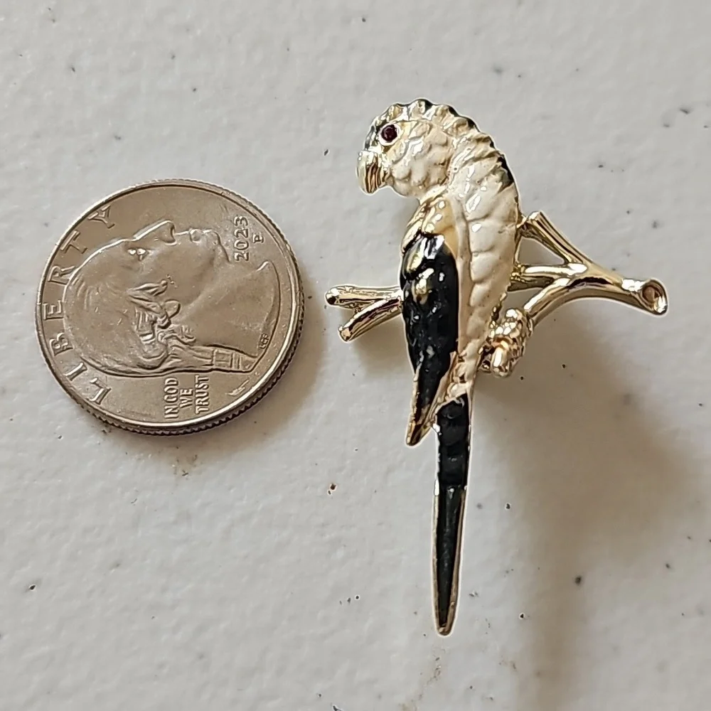Vintage BIRD pins - Picture 1 of 3